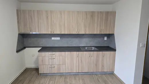 Kuchyňská linka na míru — realizace
